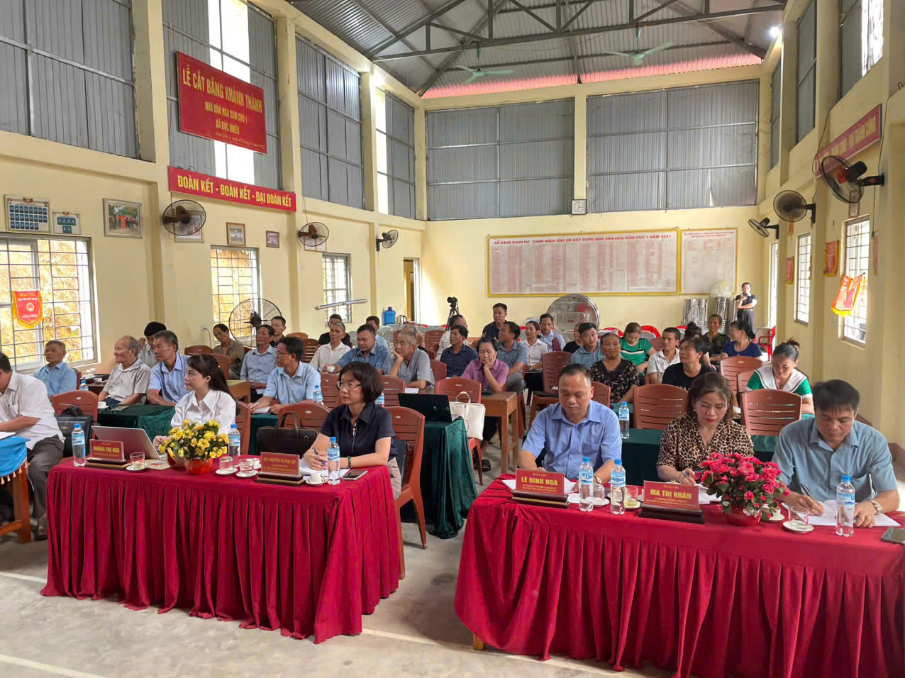 Tăng cường sự gắn bó giữa cấp ủy cấp trên với tổ chức đảng cơ sở - Đồng chí Viện trưởng VKSND tỉnh Thái Nguyên dự sinh hoạt thường kỳ Chi bộ xóm Chú, Đảng bộ xã Trung Hội