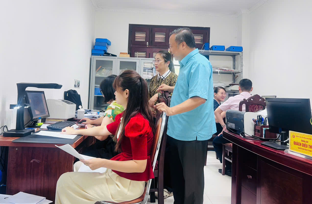 Đảng ủy các cơ quan Đảng tỉnh Thái Nguyên: Triển khai số hóa, tạo lập hồ sơ đảng viên điện tử