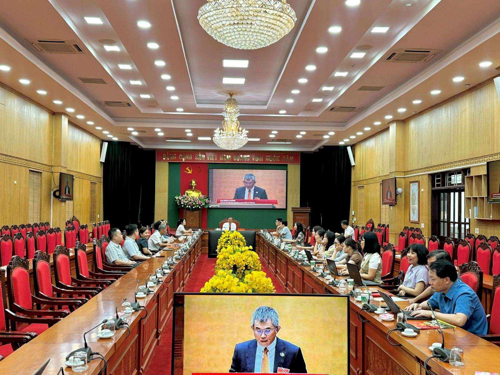 Hội nghị toàn quốc nghiên cứu, học tập, quán triệt và triển khai thực hiện Nghị quyết số 10-NQ/TW của Bộ Chính trị về phát triển kinh tế có vốn đầu tư nước ngoài